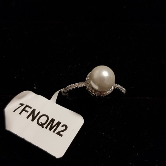 Silver ring with pearl - Picture 6 of 6